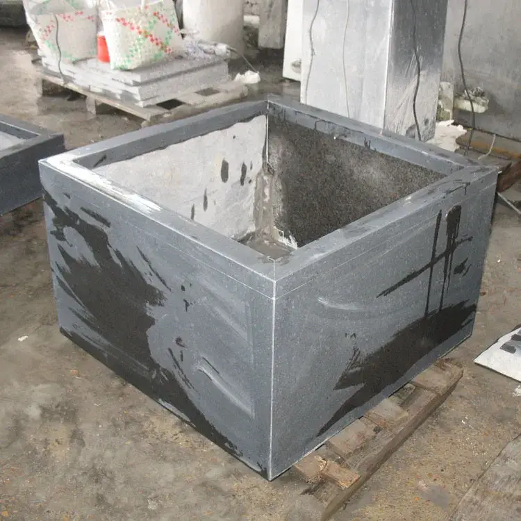 Chậu hoa đá granite mịn, thiết kế đơn giản dành cho dự án trồng cây vườn