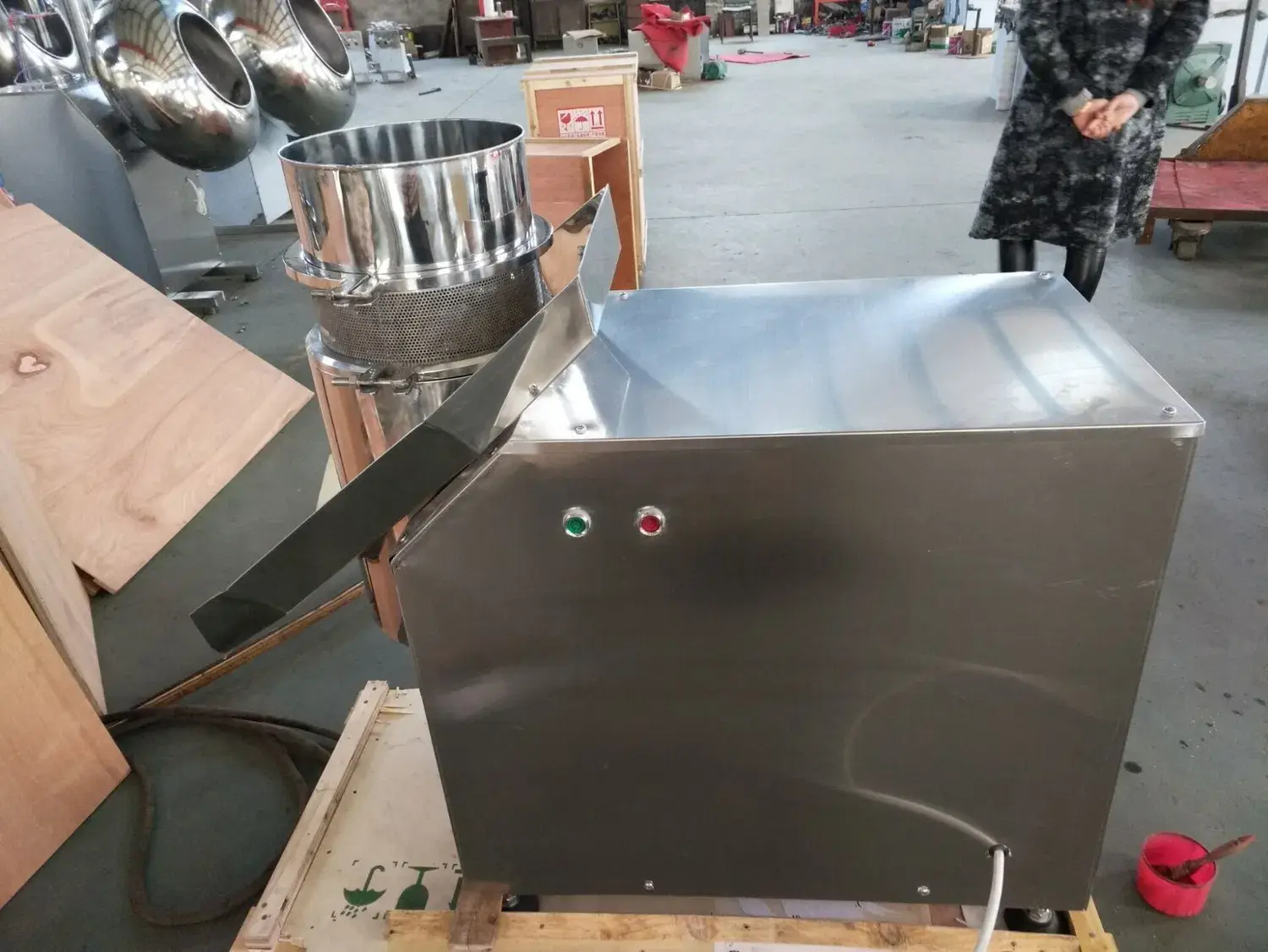 Máy Granulator Xoay Zl300 - Thiết bị nhỏ gọn cho ngành Dược phẩm