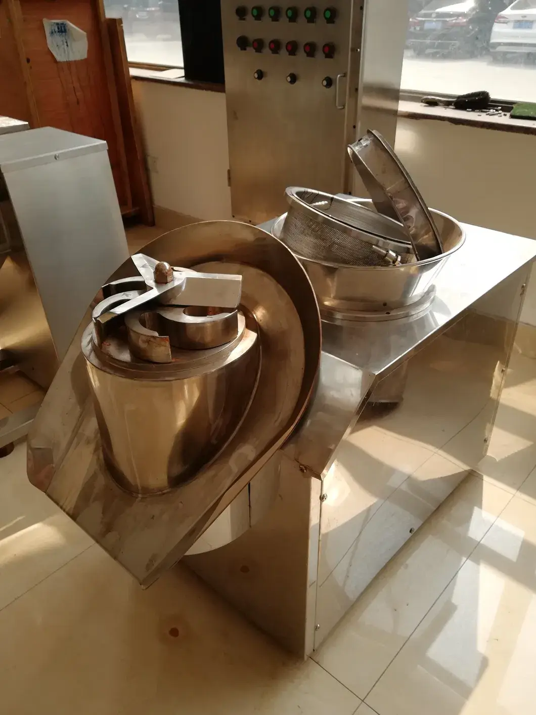 Máy Granulator Xoay Zl300 - Thiết bị nhỏ gọn cho ngành Dược phẩm hình ảnh 18-description