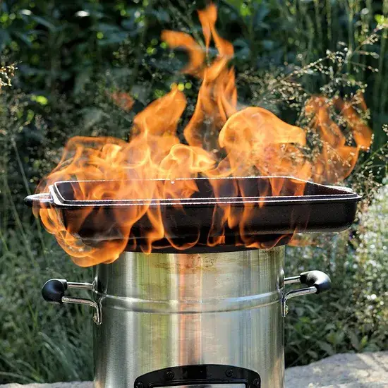 Quạt bếp Ssm Smoke Less sử dụng pin dự phòng, tiện lợi khi nấu ăn trong chuyến đi cắm trại