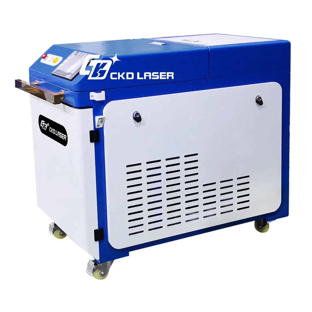 Máy làm sạch laser thép không gỉ carbon với đầu làm sạch nhỏ, trọng lượng 0.7kg