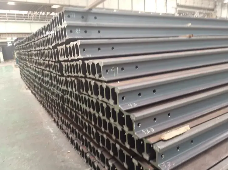 Cẩu đường sắt không gỉ tiêu chuẩn ISO9001 với đường ray nhẹ và nặng U71mn hình ảnh 16-description