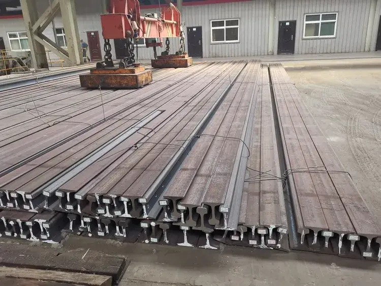 Cẩu đường sắt không gỉ tiêu chuẩn ISO9001 với đường ray nhẹ và nặng U71mn