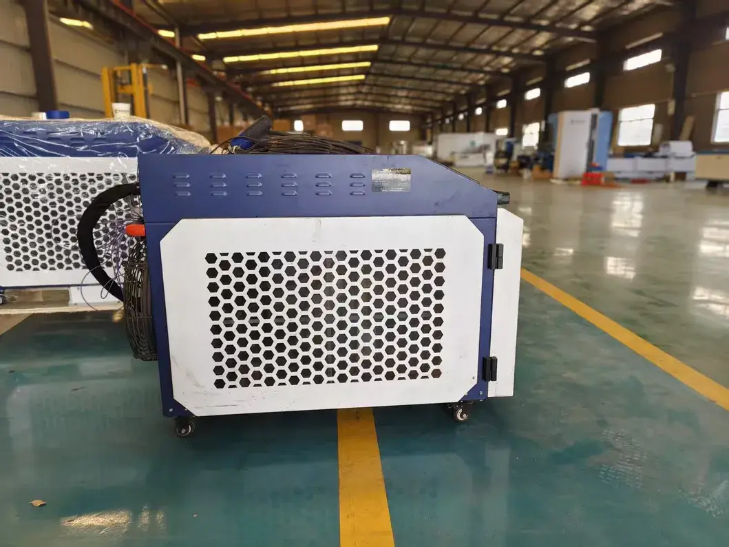 Thiết bị di động loại bỏ gỉ nhỏ sử dụng công nghệ laser, sợi cắt vệ sinh từ thép không gỉ nhôm 4 in1 hình ảnh 15-description