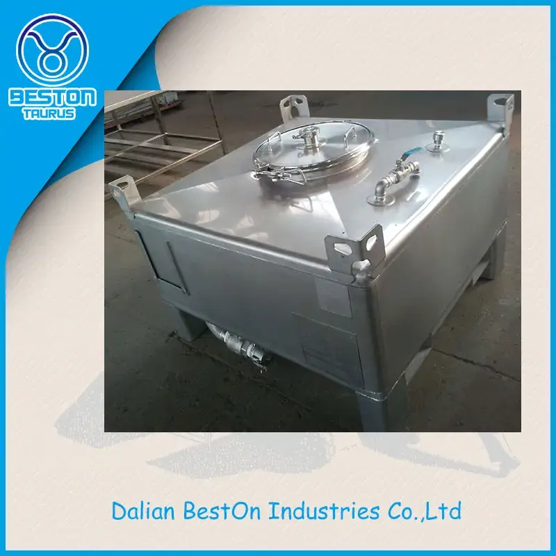 Bồn chứa IBC làm từ inox để lưu trữ hàng hóa