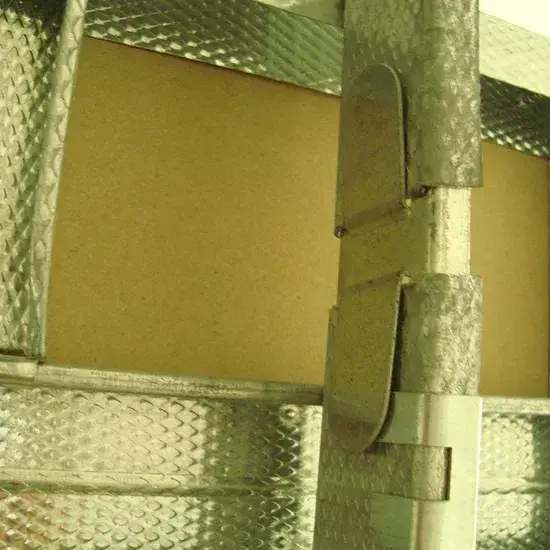 Khung thép chữ nhật: sản phẩm với kích thước chuẩn