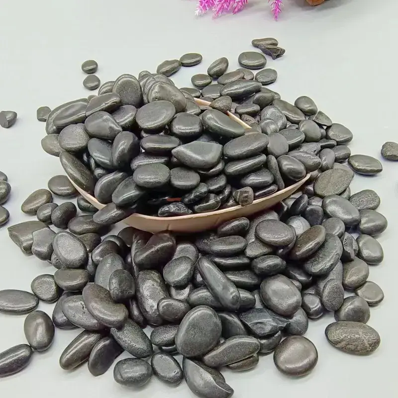 Đá cuội đen tự nhiên mịn màng - Lựa chọn hoàn hảo cho lối đi trong khu vườn