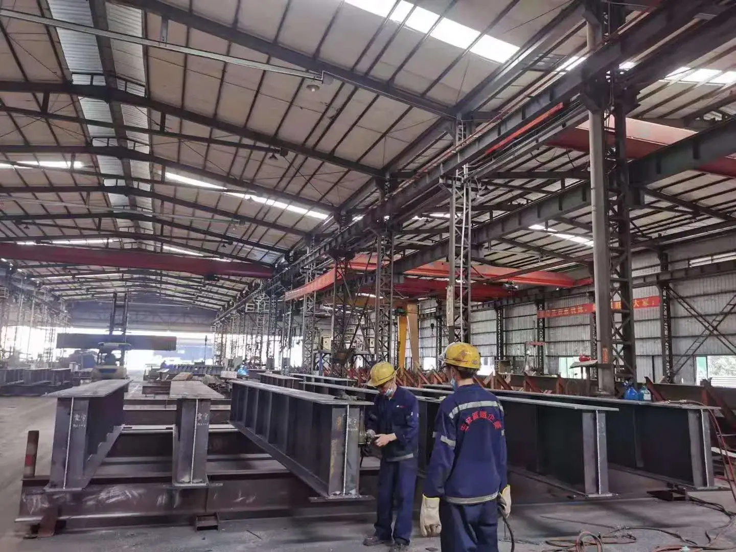 Thép khung chất lượng cao với công nghệ mạ kẽm hiện đại