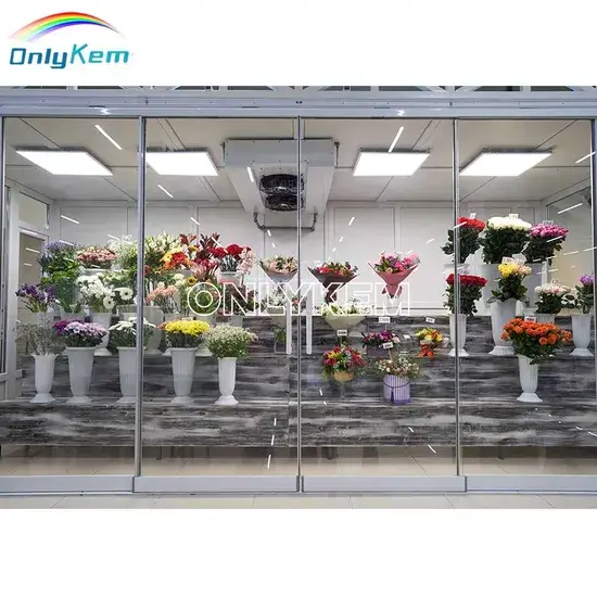Thiết bị phòng lạnh trưng bày sản phẩm cho khu vực bia với cửa kính tại siêu thị