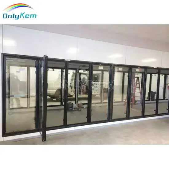 Thiết bị phòng lạnh trưng bày sản phẩm cho khu vực bia với cửa kính tại siêu thị