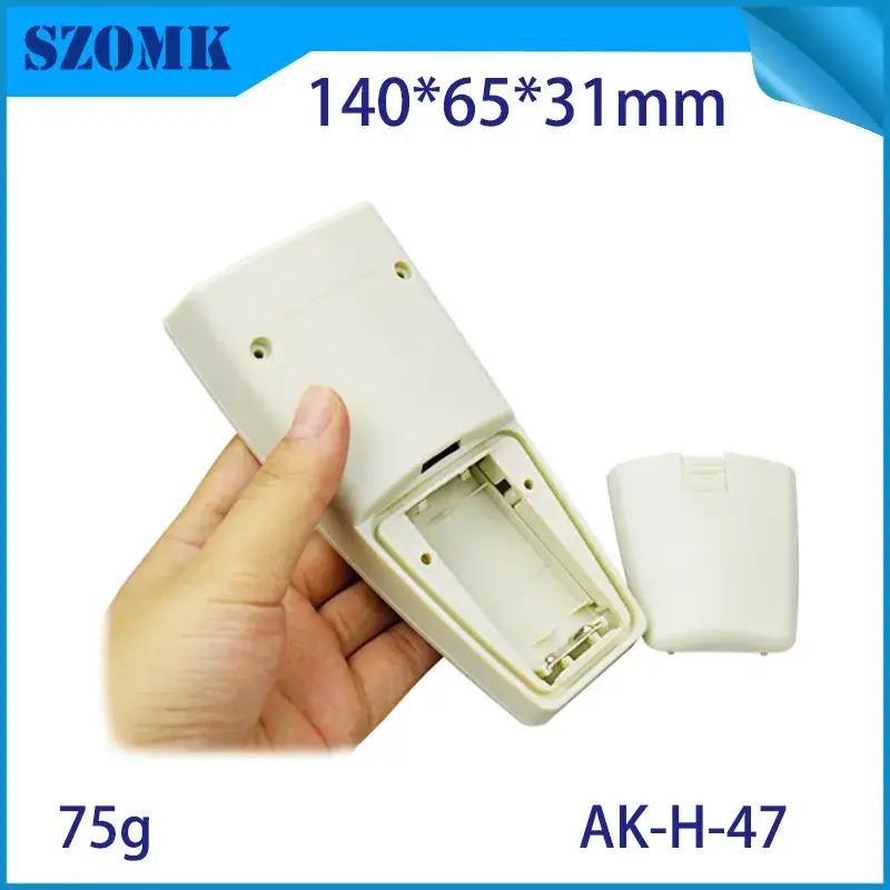 Hộp cầm tay bằng nhựa Szomk IP54 - Thiết kế độc đáo và tiện lợi