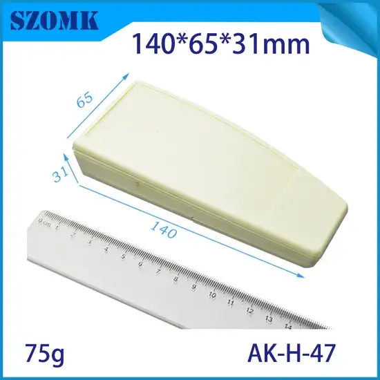 Hộp cầm tay bằng nhựa Szomk IP54 - Thiết kế độc đáo và tiện lợi