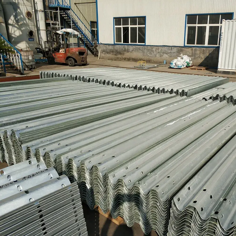 Rào chắn thép mạ kẽm an toàn cho đường cao tốc với khả năng hấp thụ va chạm cao