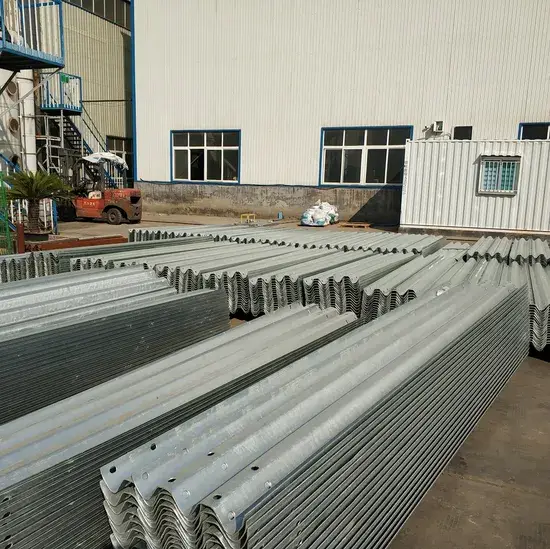 Rào chắn thép mạ kẽm an toàn cho đường cao tốc với khả năng hấp thụ va chạm cao