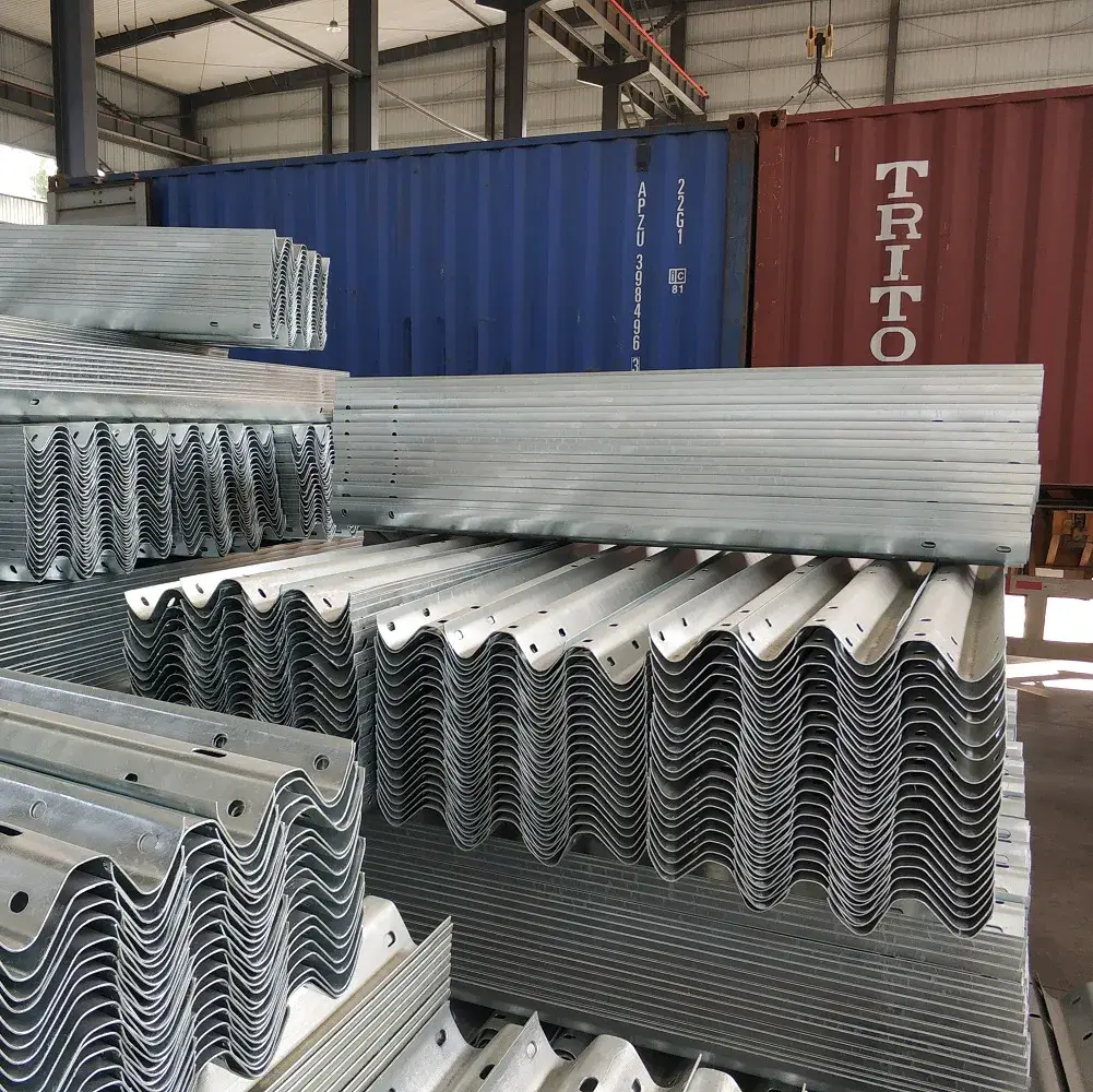 Rào chắn thép mạ kẽm an toàn cho đường cao tốc với khả năng hấp thụ va chạm cao