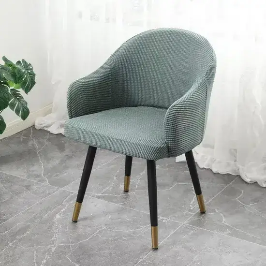 Ghế ăn bọc nhung cao cấp với thiết kế chân sắt mạ vàng tinh tế