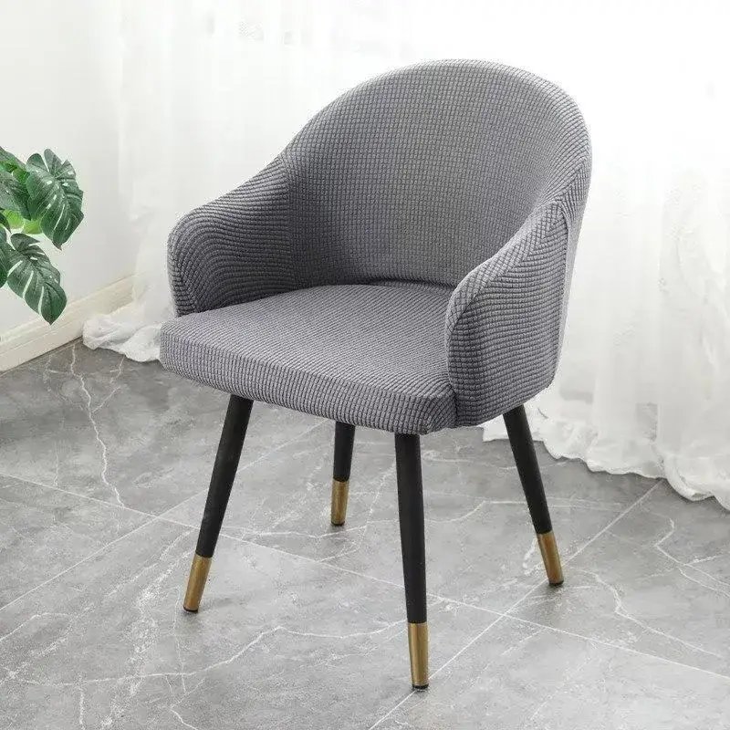 Ghế ăn bọc nhung cao cấp với thiết kế chân sắt mạ vàng tinh tế