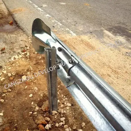 Phân phối rào chắn đường bằng thép mạ kẽm cao cấp, cung cấp cột Z