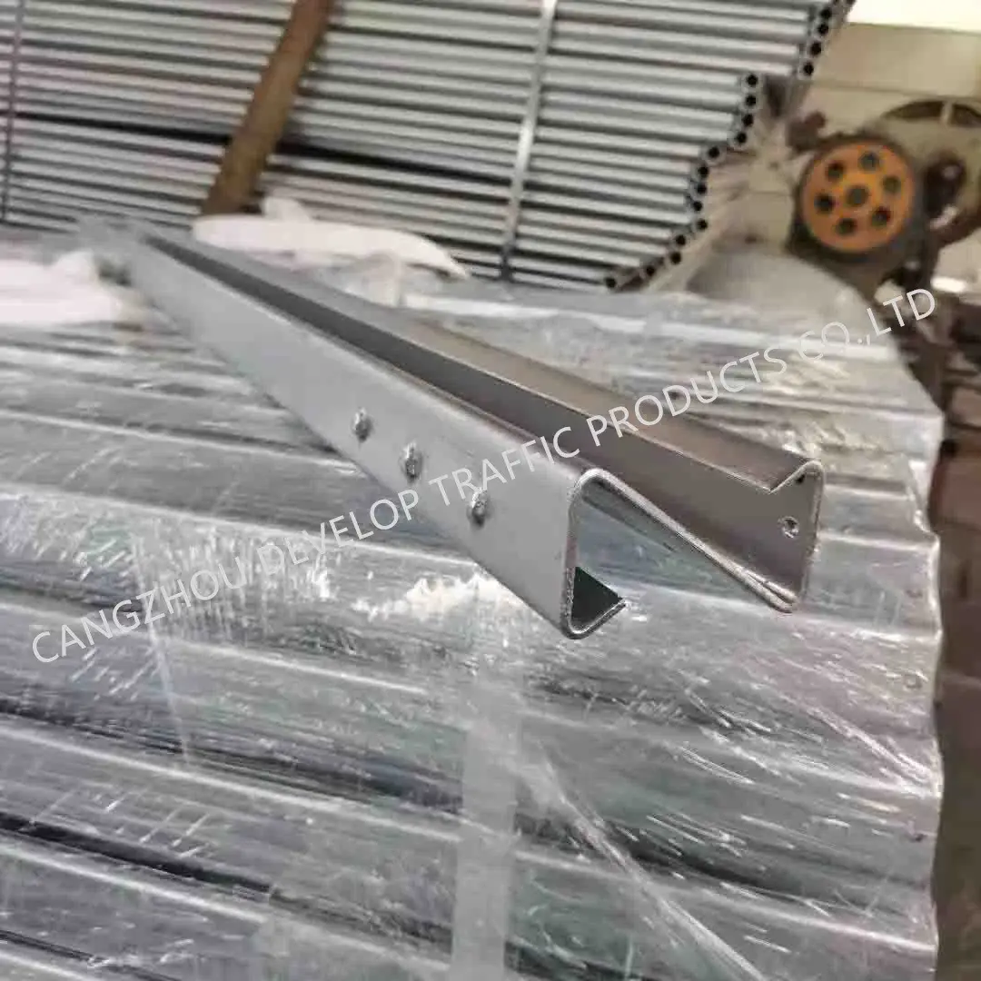 Phân phối rào chắn đường bằng thép mạ kẽm cao cấp, cung cấp cột Z