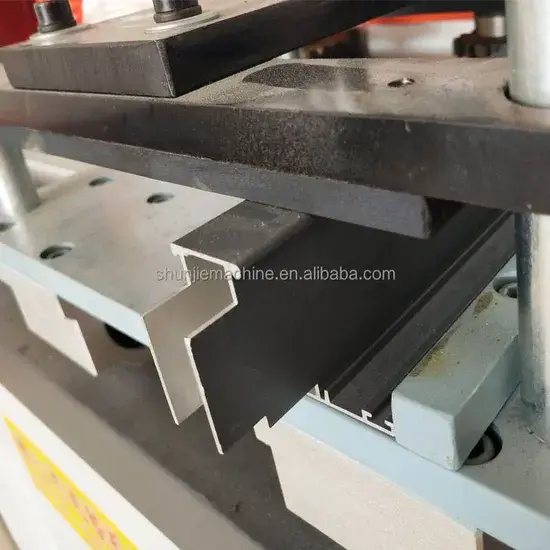 Máy phay mặt đầu thanh nhôm Axis - Giải pháp cho sản xuất cửa sổ và cửa nhôm
