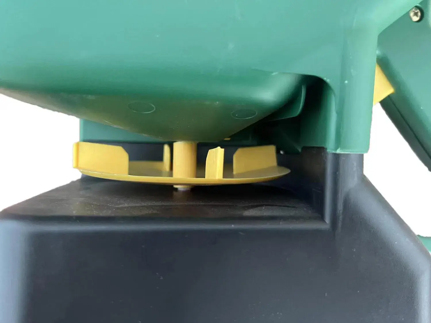 Bán buôn bộ rải phân bón chuyên dụng cho vườn và cỏ, cung cấp muối và cát, phân bón phân gia súc cho ngành nông nghiệp