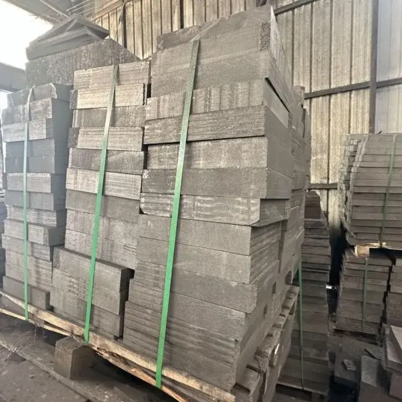 Gạch graphite chịu nhiệt độ cao tùy chỉnh cho ngành công nghiệp nhôm - Bảng báo giá buôn mới nhất hình ảnh 23-description