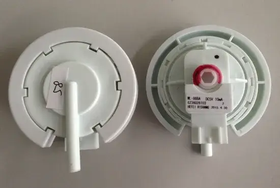 Cảm biến áp suất điện tử WL-86B đạt tiêu chuẩn RoHS, phù hợp với máy giặt cửa trên của hãng Toshiba