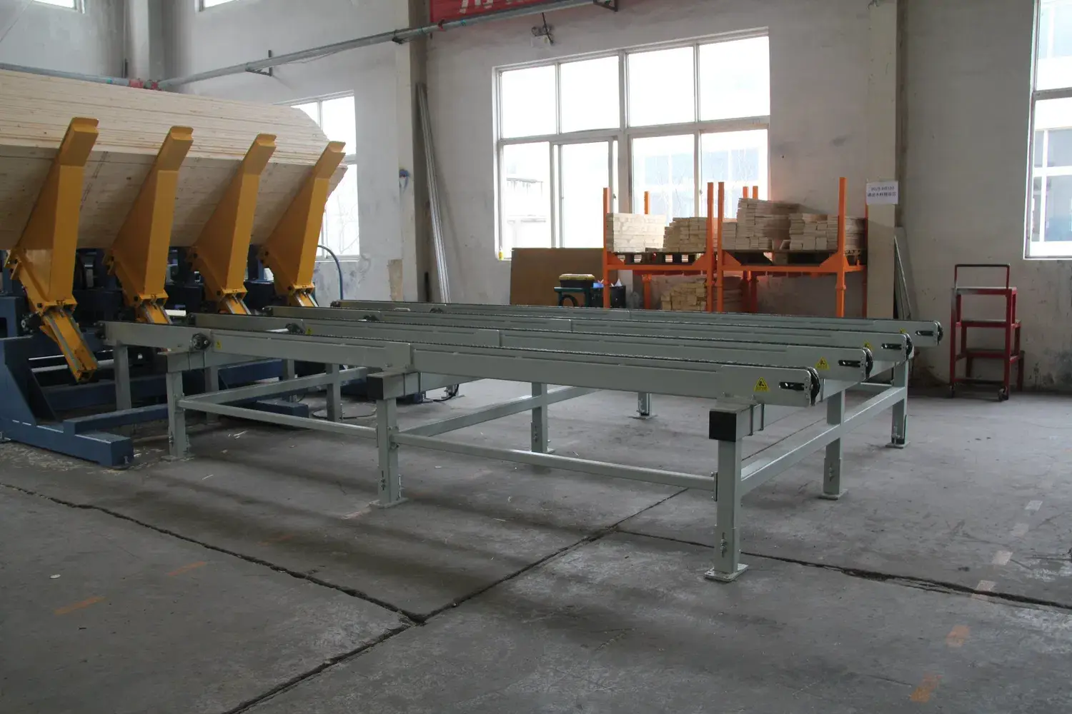 Dây chuyền sản xuất máy cắt chuyên dùng cho khối chân pallet gỗ