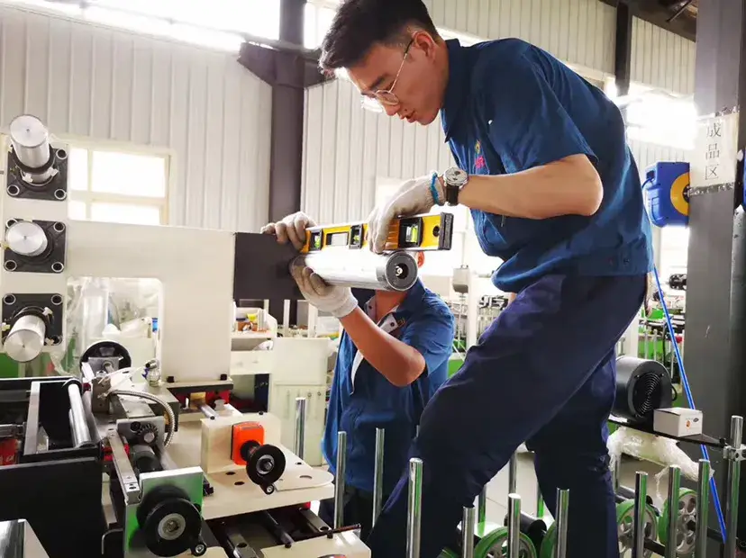 Máy cuốn lớp phủ nhựa cho gỗ và các loại phế liệu hình ảnh 29-description