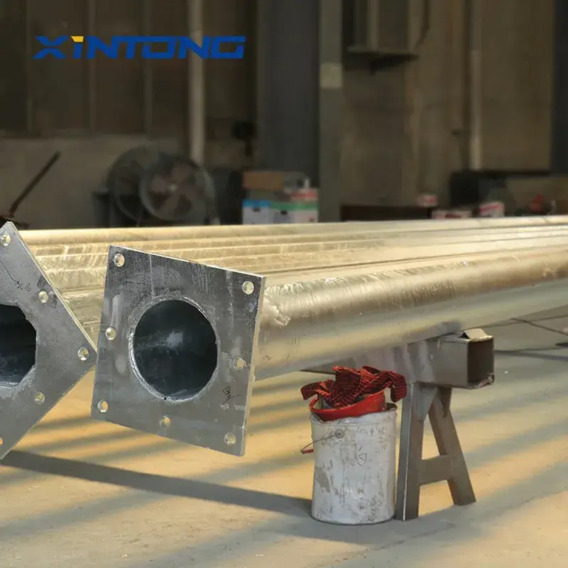 Cột đèn đường hai tay bằng thép mạ kẽm Xintong - Sản phẩm bán buôn chất lượng cao