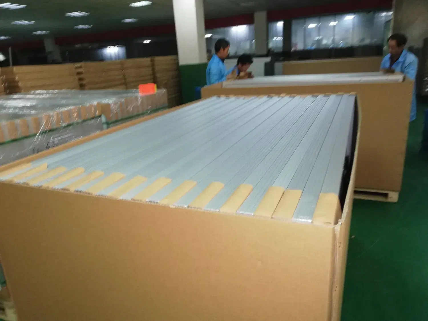 Bảng Pin Năng Lượng Mặt Trời Yangtze 2021 144cell - Công Suất 440-470W