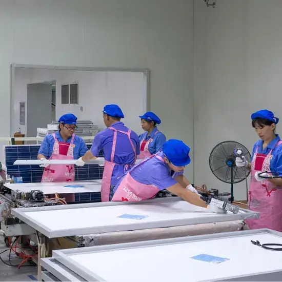 Bảng Pin Năng Lượng Mặt Trời Yangtze 2021 144cell - Công Suất 440-470W