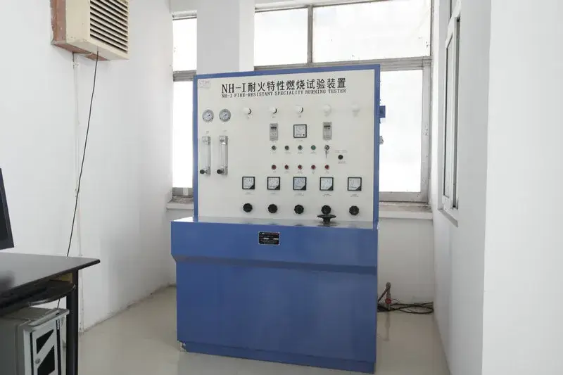 Cáp điện trung thế XLPE 3*300 Yjlv22 bọc thép lõi nhôm - Đánh giá 8.7/15kv