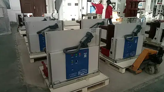 Công tắc máy cắt chân không ZN63A-12: Chứng nhận ISO9001-2000, phù hợp cho môi trường trong nhà