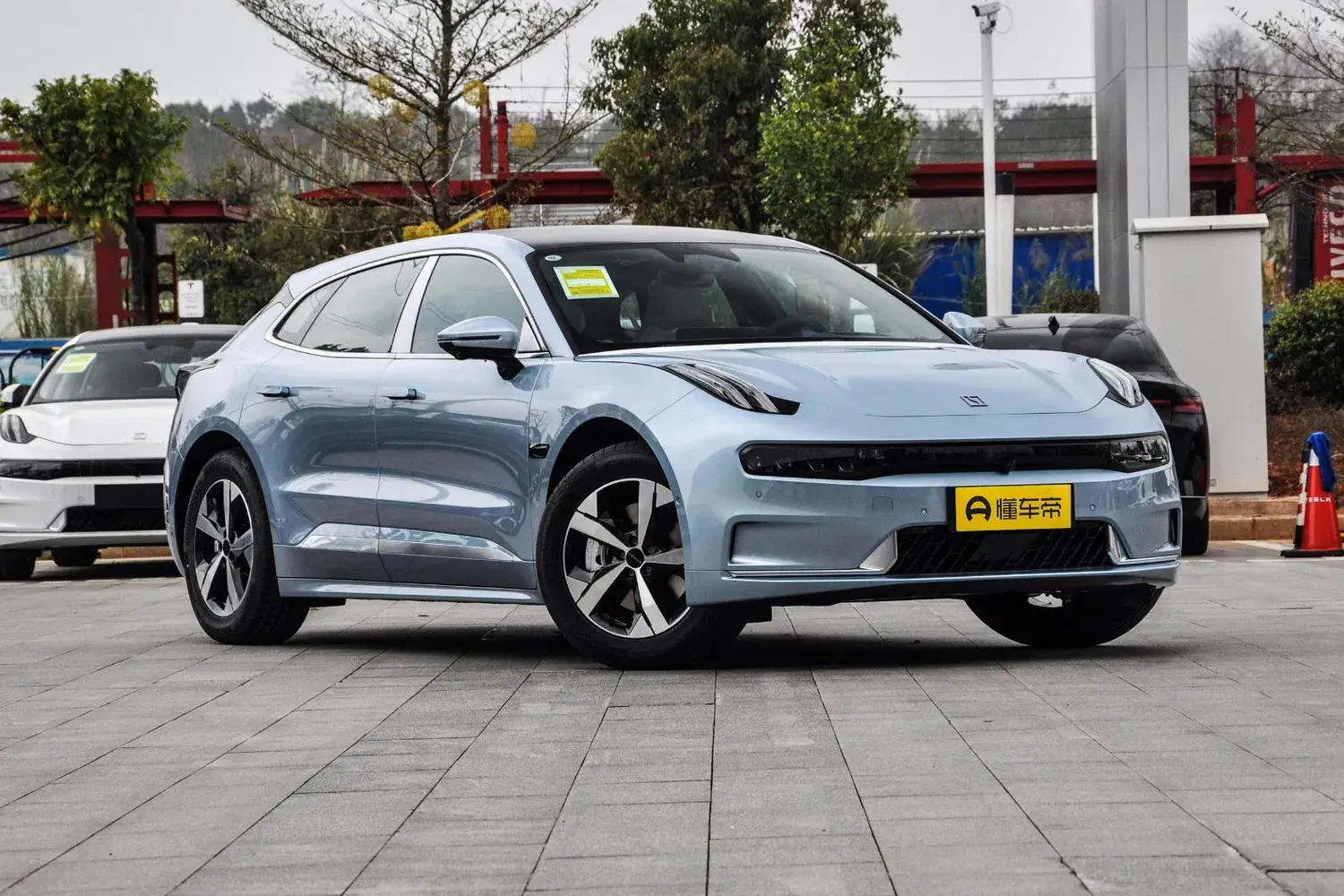 Xe Điện Zeekr 001 2024: Sử dụng công nghệ động cơ bánh xe 95kwh