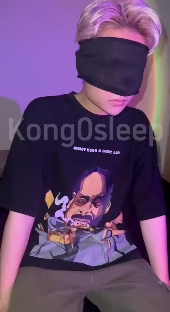 Kong0sleep sex gay