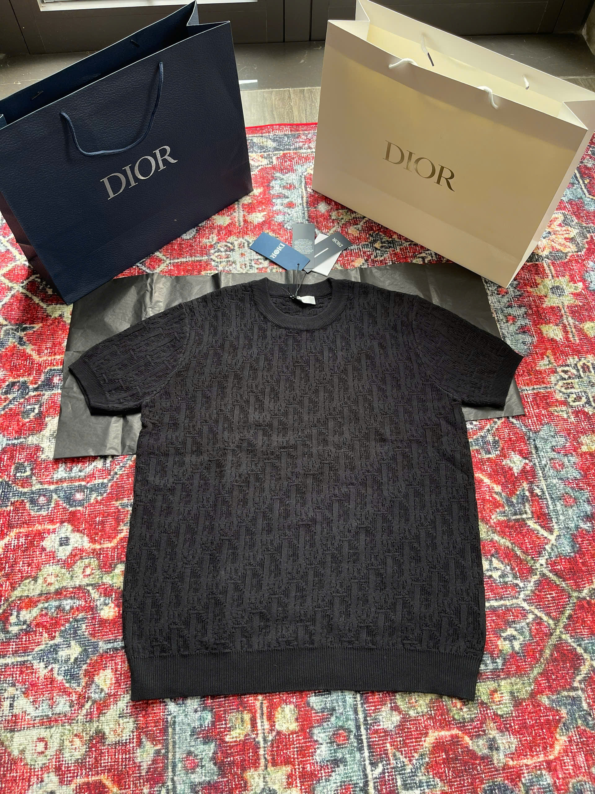 Áo phông T-shirt len Dior CD Đen họa tiết logo chữ full Like Auth on web NV