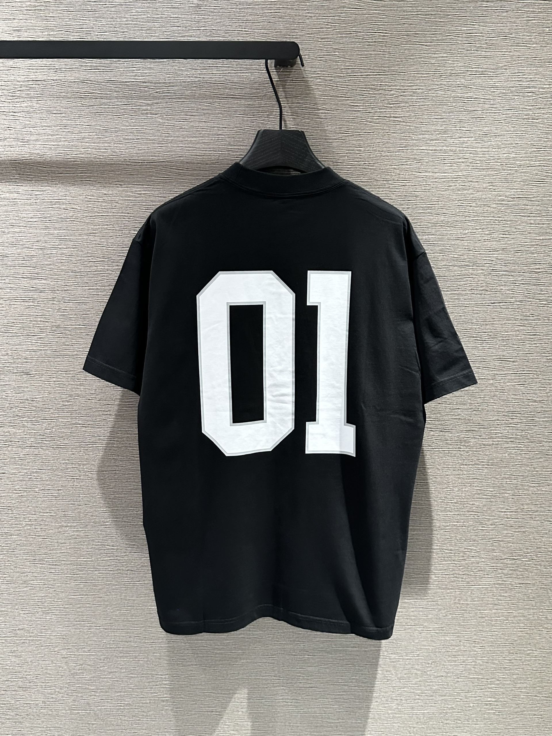 Áo phông T-shirt Balenciaga BB 01 logo chữ thêu Like Auth on web VTN