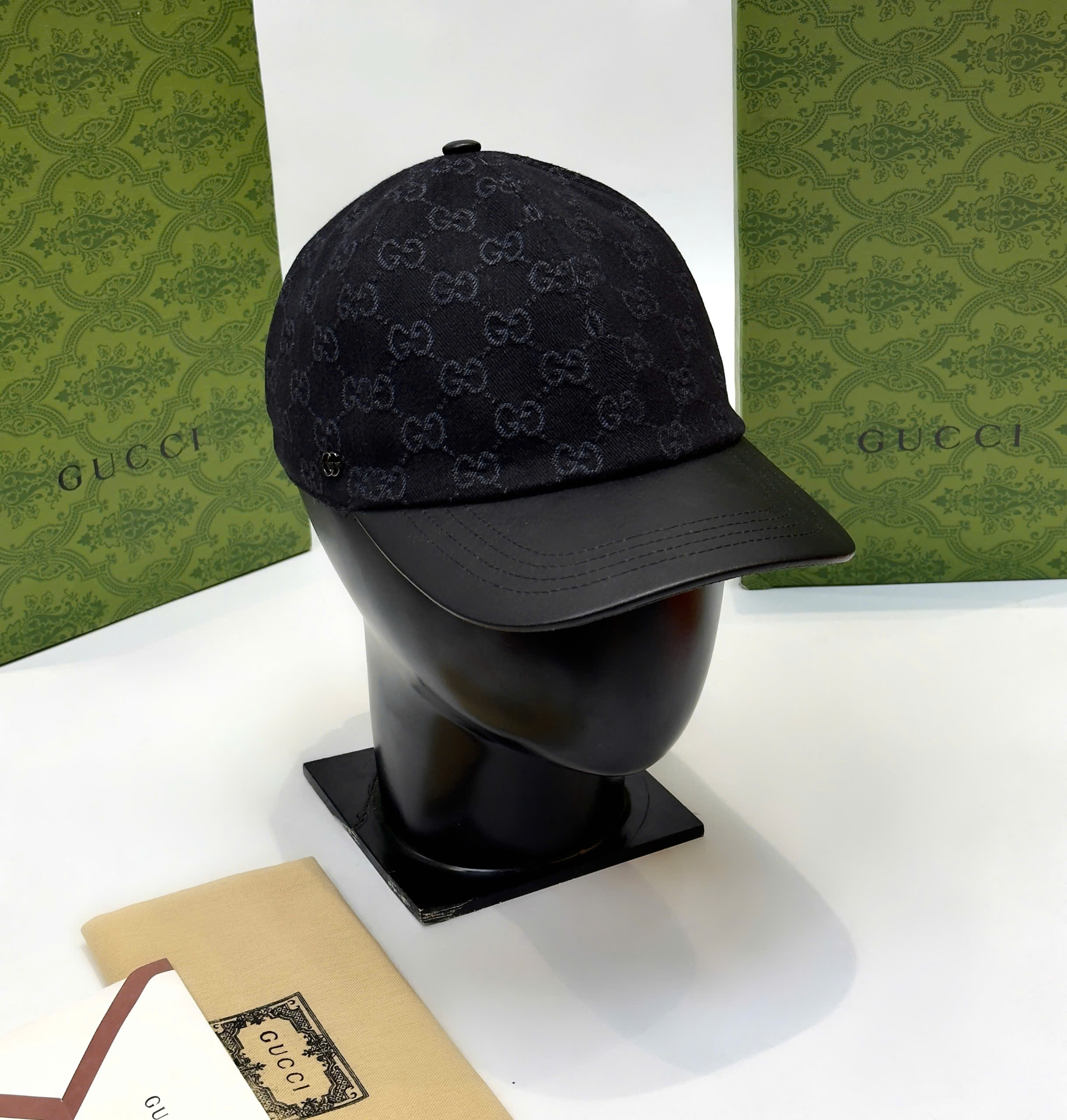 Mũ lưỡi trai, nón kết Gucci GC Đen họa tiết monogram logo GG full Like Auth fullbox DDT