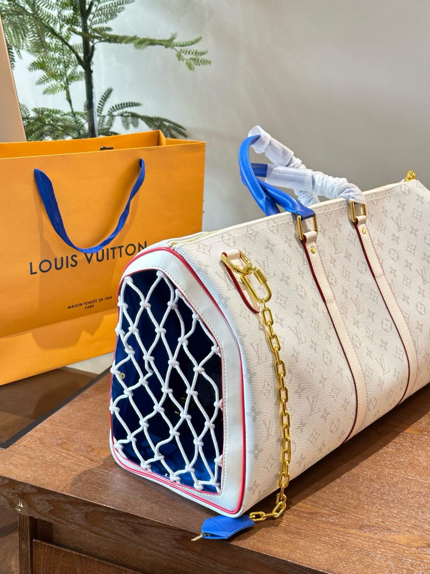 Túi trống du lịch Louis Vuitton LV Trắng họa tiết hoa vân logo LV phối dây Xanh size 55x27x20cm Like Auth Fullbox phụ kiện PLD