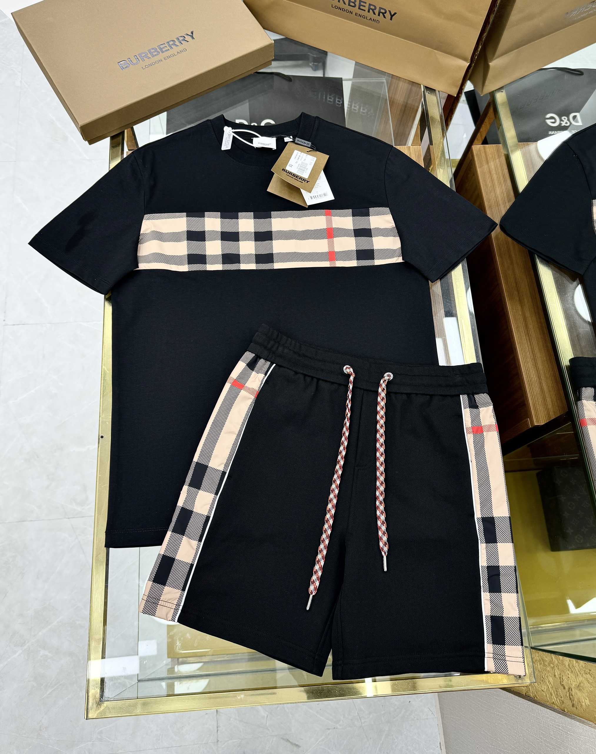 Bộ, Set hè Burberry BBR trơn phối kẻ sọc basic Like Auth on web CD