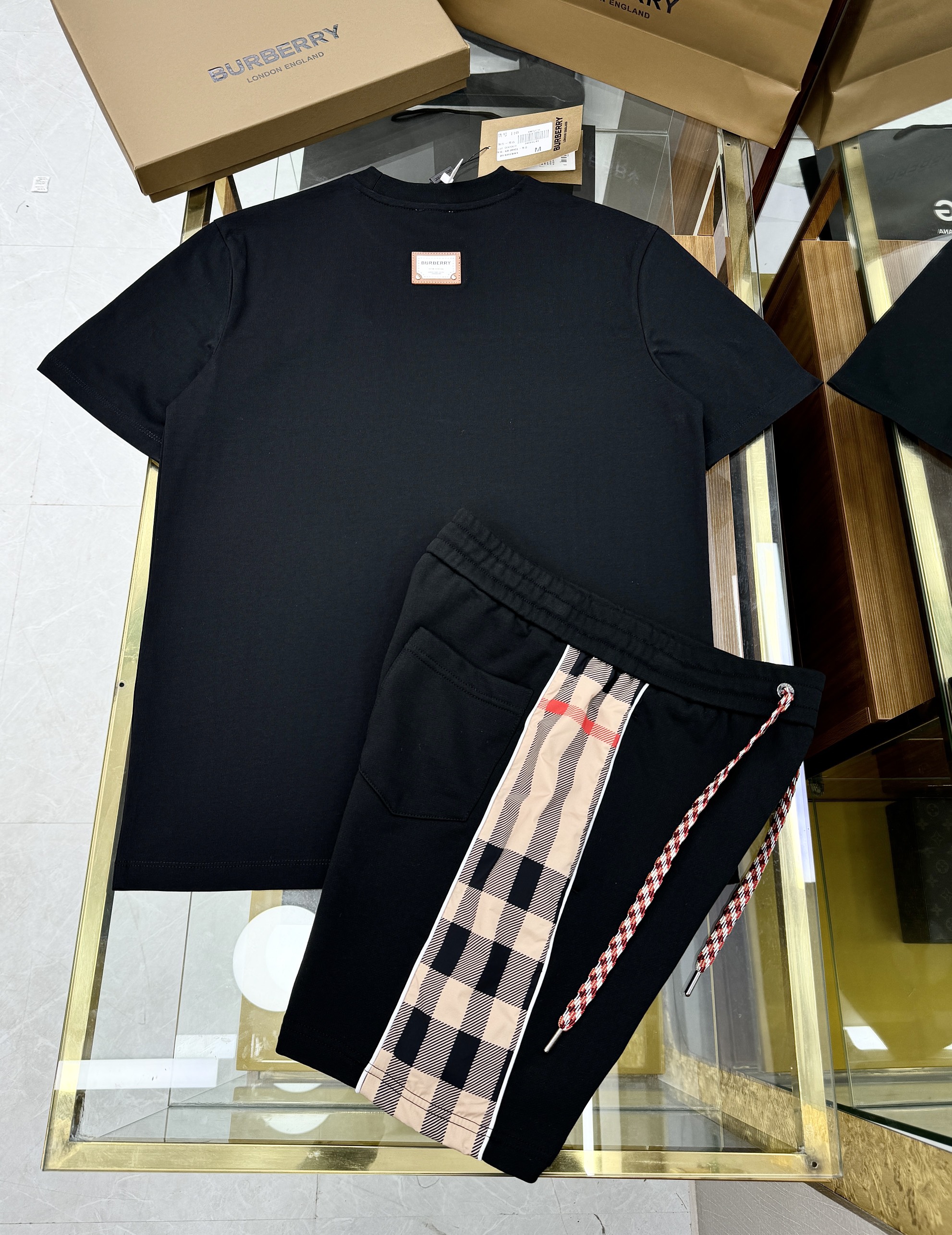 Bộ, Set hè Burberry BBR trơn phối kẻ sọc basic Like Auth on web CD