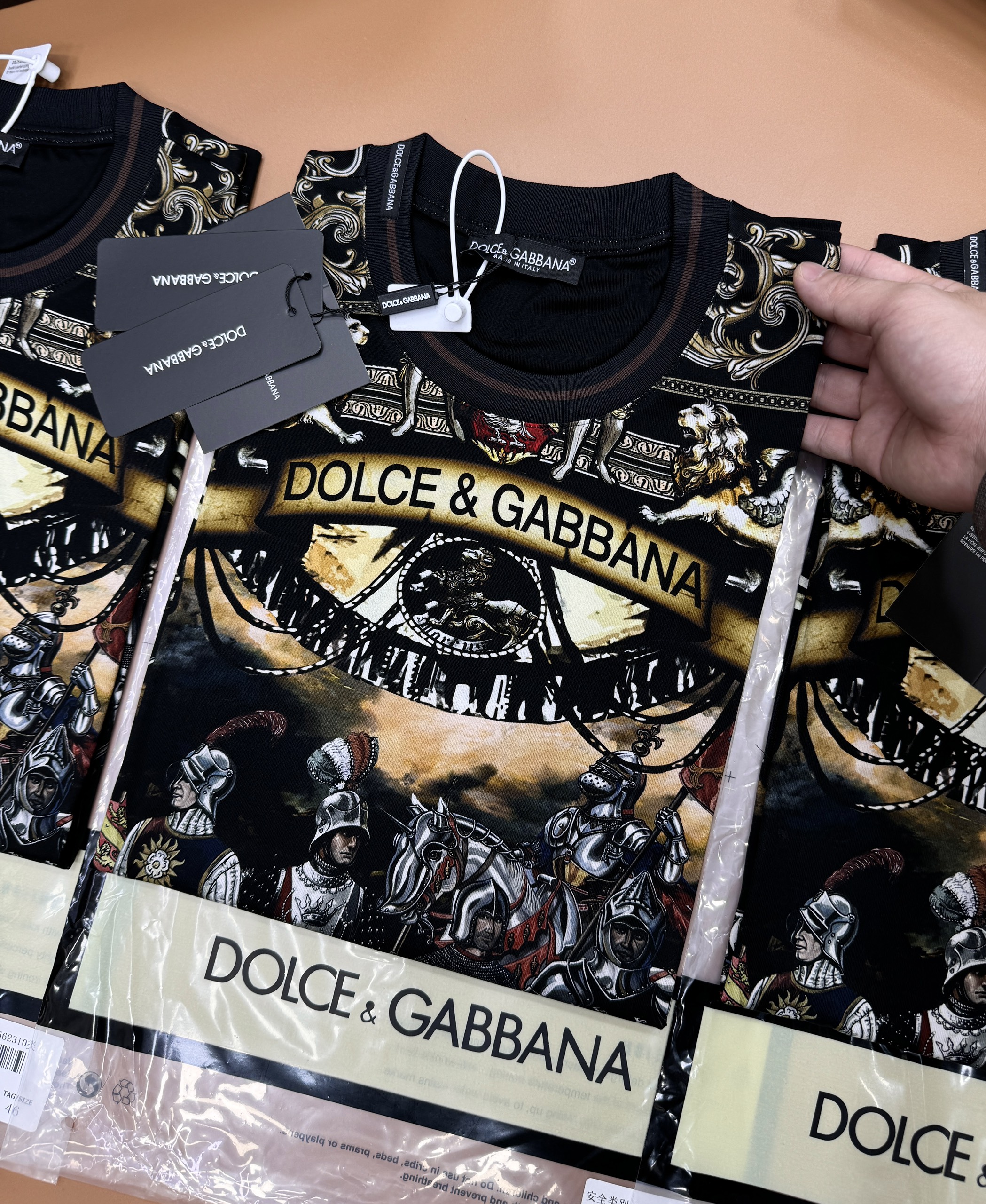 Áo phông T-shirt Dolce Gabbana DG họa tiết Mắt Like Auth on web MK CD