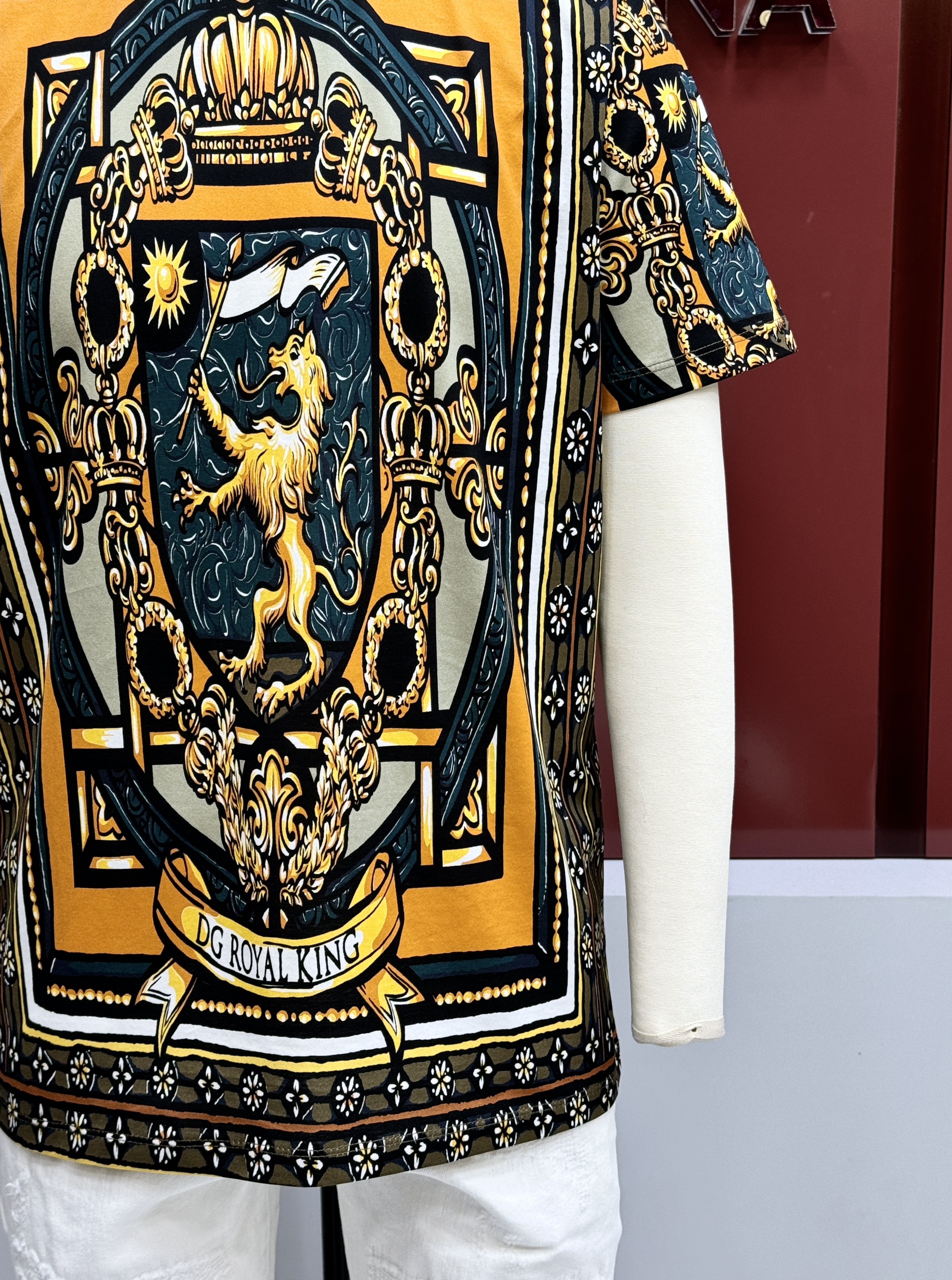 Áo phông T-shirt Dolce Gabbana DG họa tiết sư tử quý tộc Like Auth on web CD LK