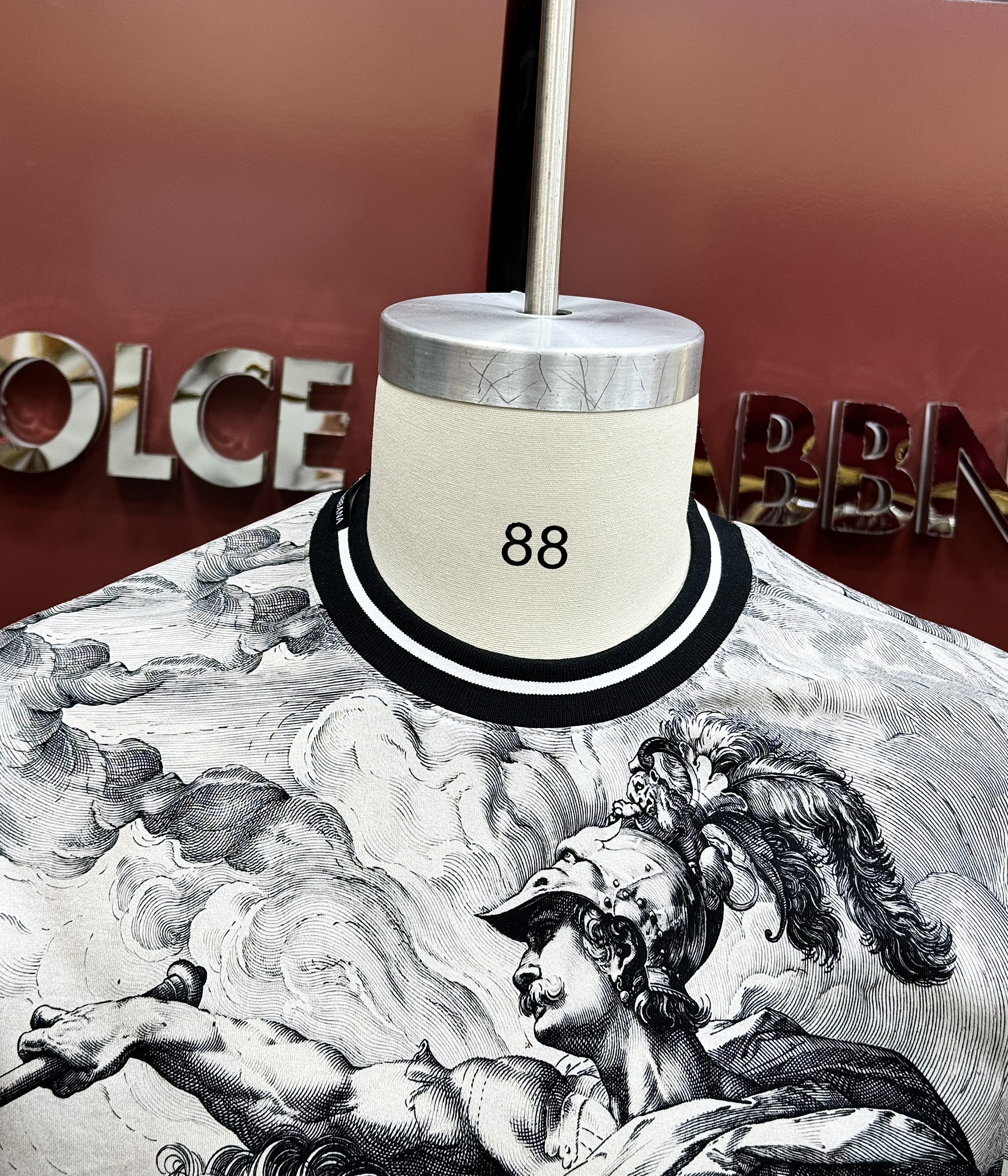 Áo phông T-shirt Dolce Gabbana DG họa tiết tướng nam cưỡi ngựa 3D Like Auth on web CD LK