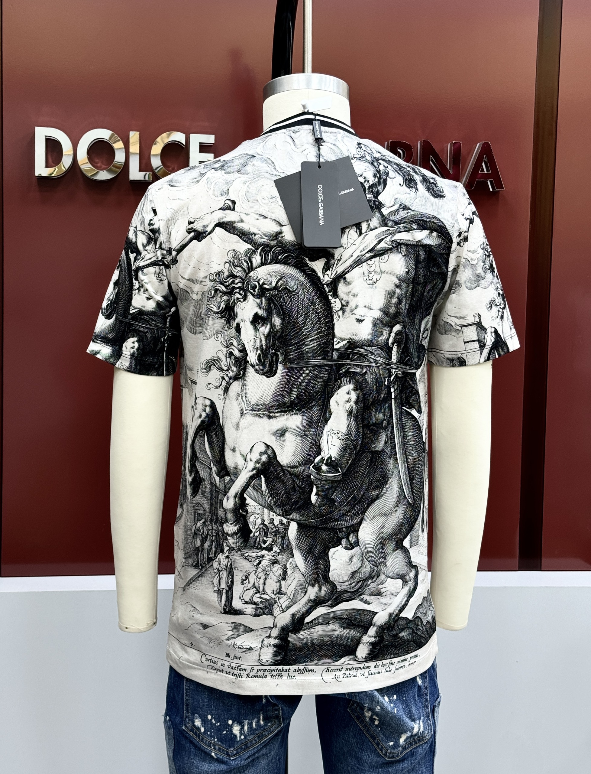 Áo phông T-shirt Dolce Gabbana DG họa tiết tướng nam cưỡi ngựa 3D Like Auth on web CD LK