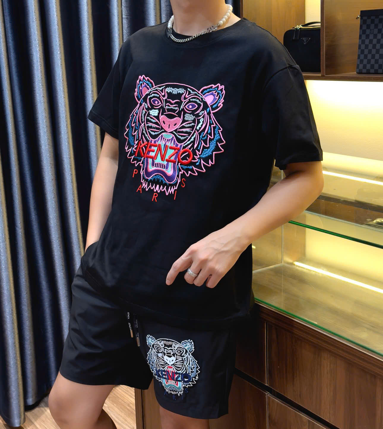 Áo phông T-shirt Kenzo KZ Đen họa tiết Hổ Hồng logo chữ Đỏ thêu Like Auth on web DDT