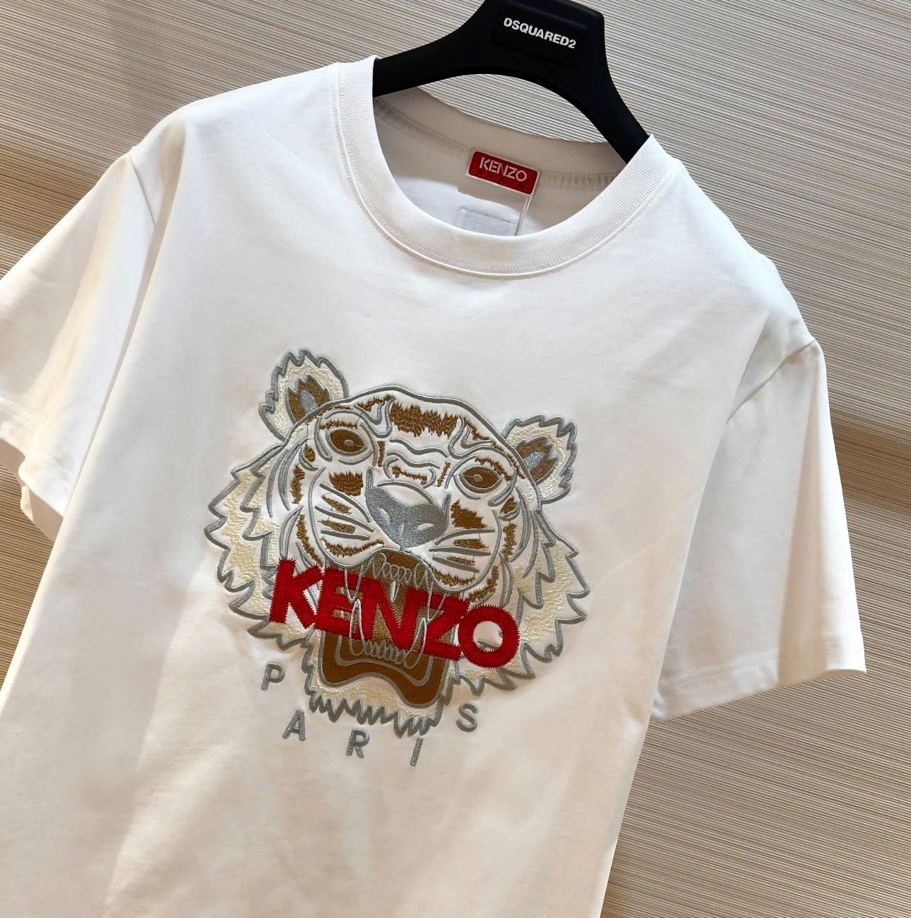 Áo phông T-shirt Kenzo KZ Trắng họa tiết Hổ Xám logo chữ Đỏ thêu Like Auth on web DDT