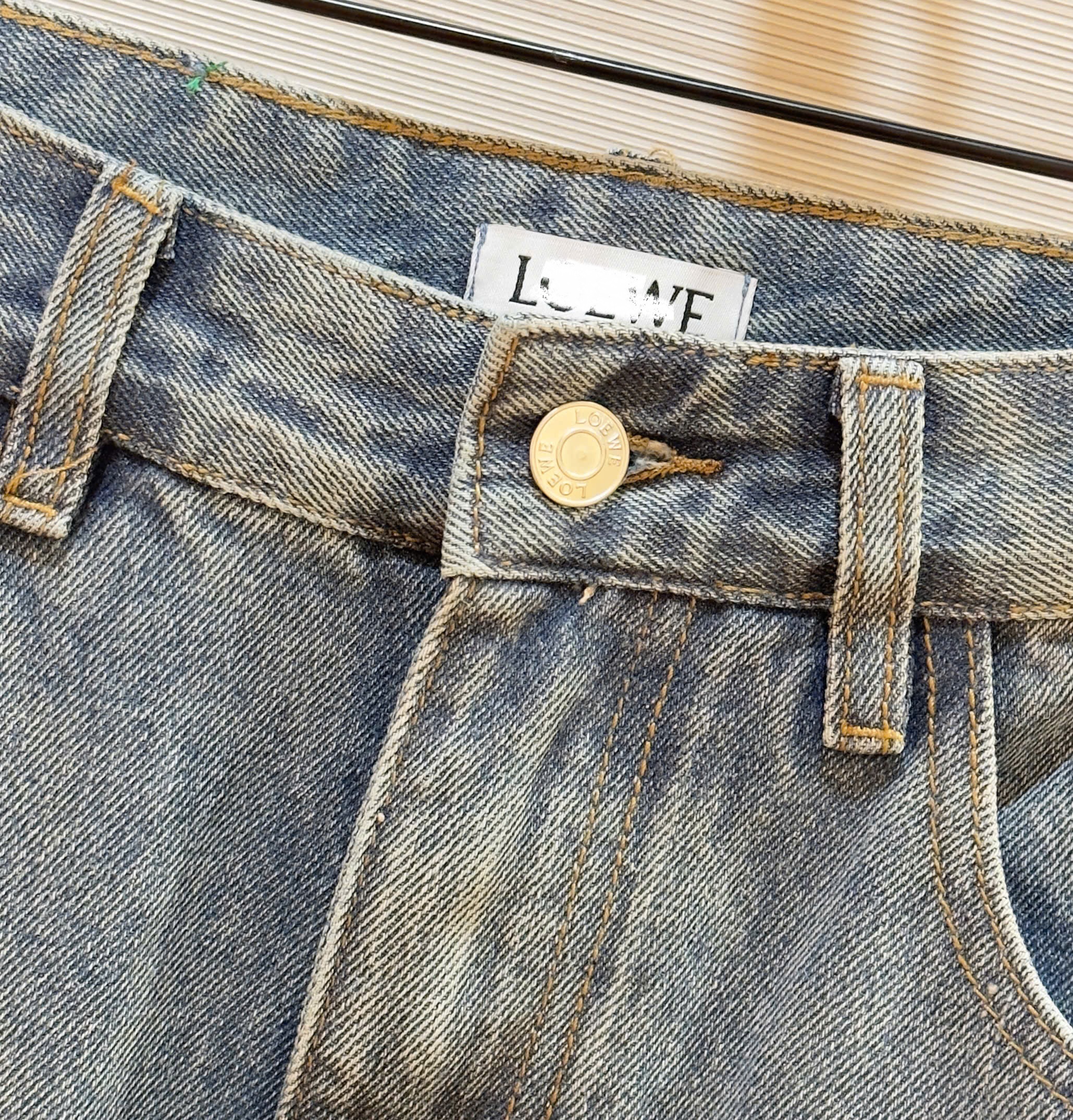 Quần Jean ống suông Loewe LW Xanh bạc logo gối Like Auth on web DDT