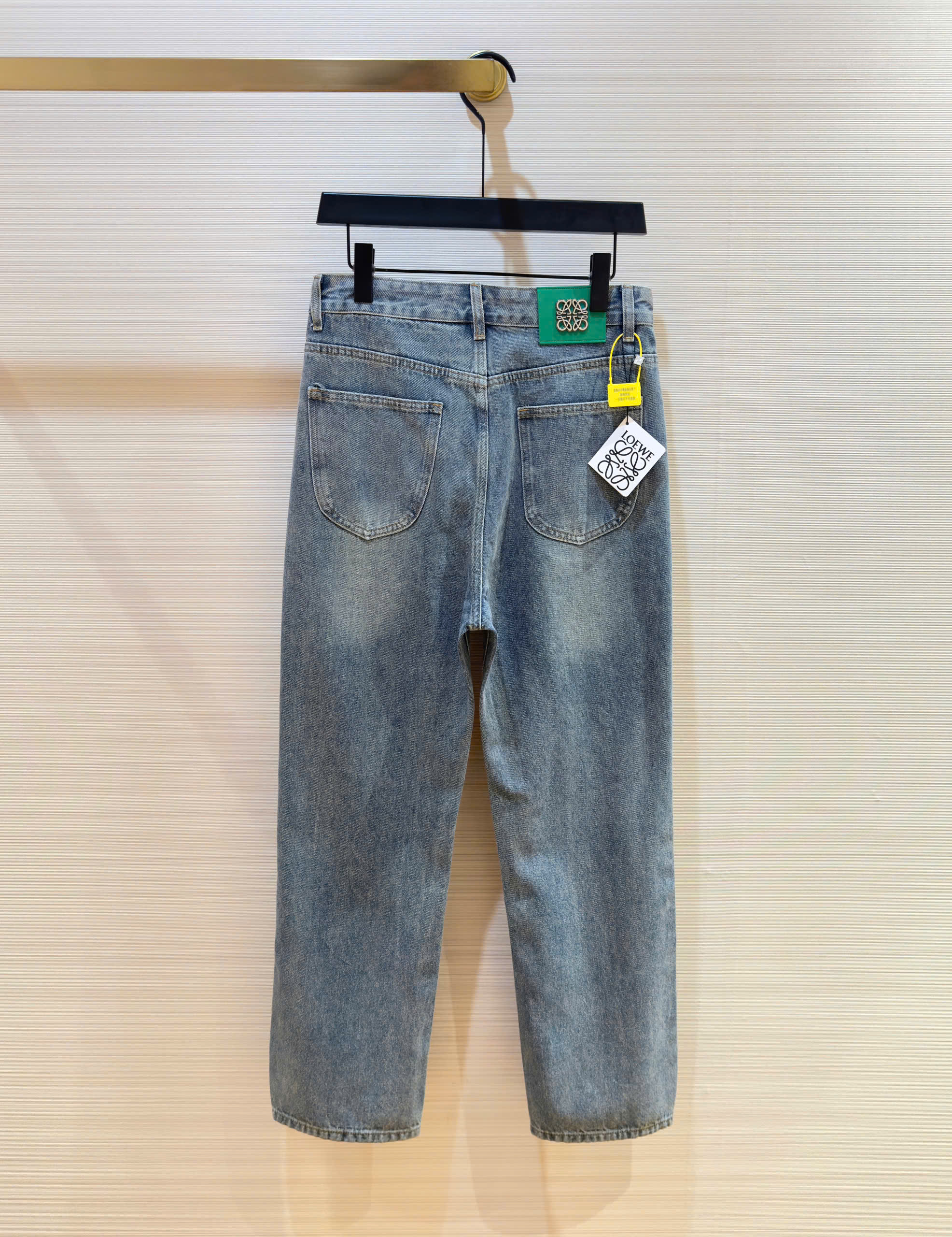 Quần Jean ống suông Loewe LW Xanh bạc logo gối Like Auth on web DDT